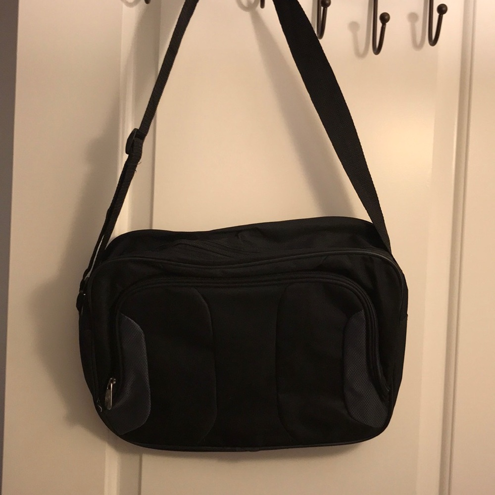 Carry on luggage/computer bag